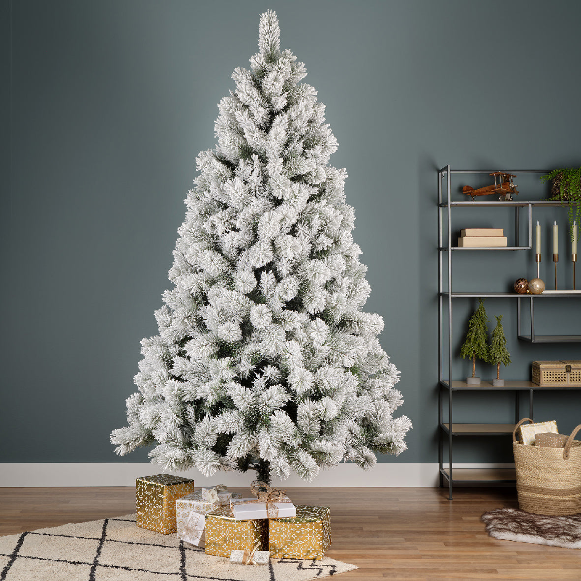 Albero di Natale Vancouver Pine Innevato 180 cm (cod. 689131) – Everlands