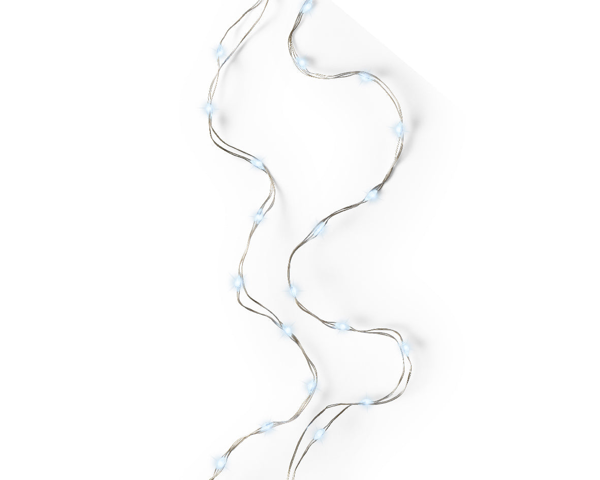 Catena Luminosa a Batteria con 60 Micro LED Bianco Freddo – Cavo Argento, per Interno, Timer 6h (cod. 483801)