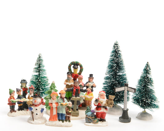 Figurine Coro Natalizio con Accessori da Strada in Resina – 6 cm (cod. 488553)