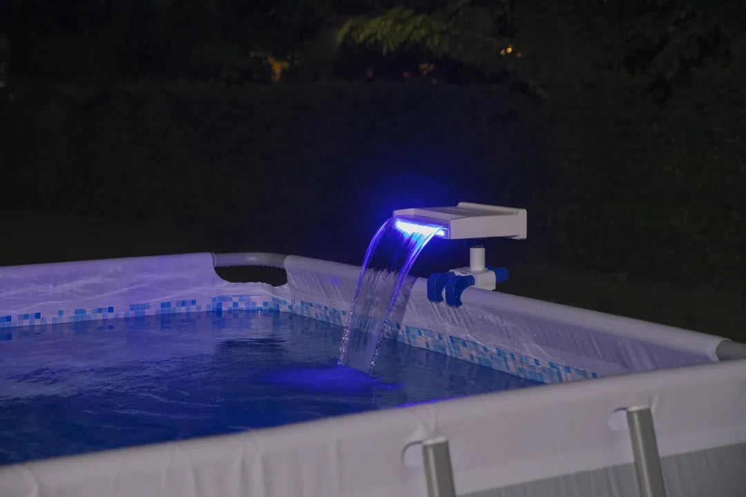 Cascata per piscina fuori terra con LED