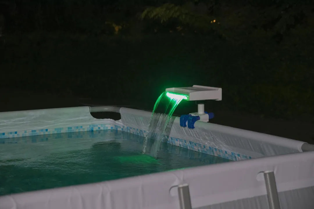 Cascata per piscina fuori terra con LED