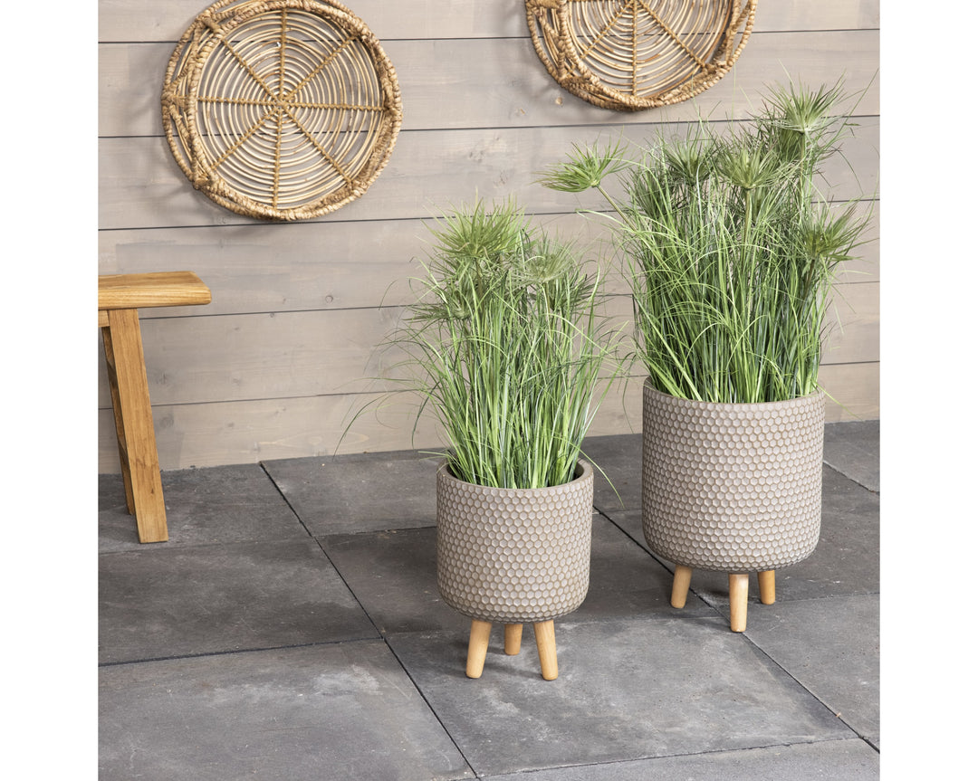 Vaso Zoe in fibre clay con gambe in legno – taupe cod. 802550